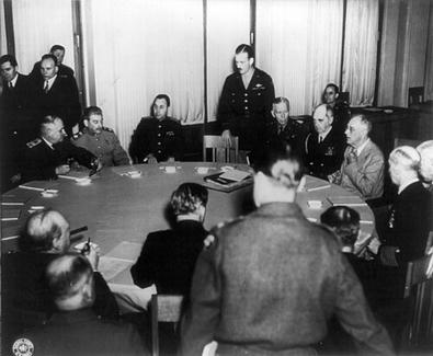 Vůdci tzv. Velké trojky na konferenci na Jaltě v únoru 1945